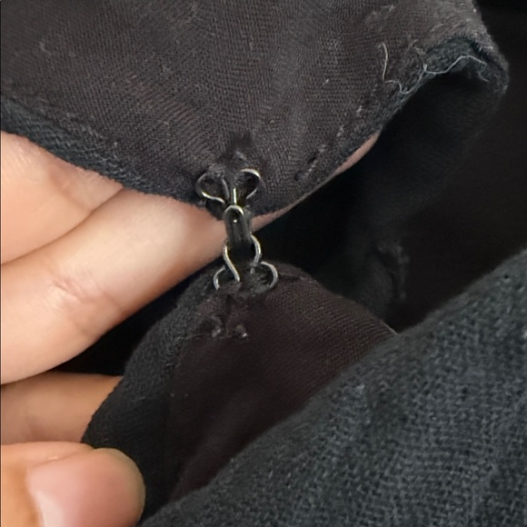 Lush Black Sleeveless Crop Top - Picture 6 of 6